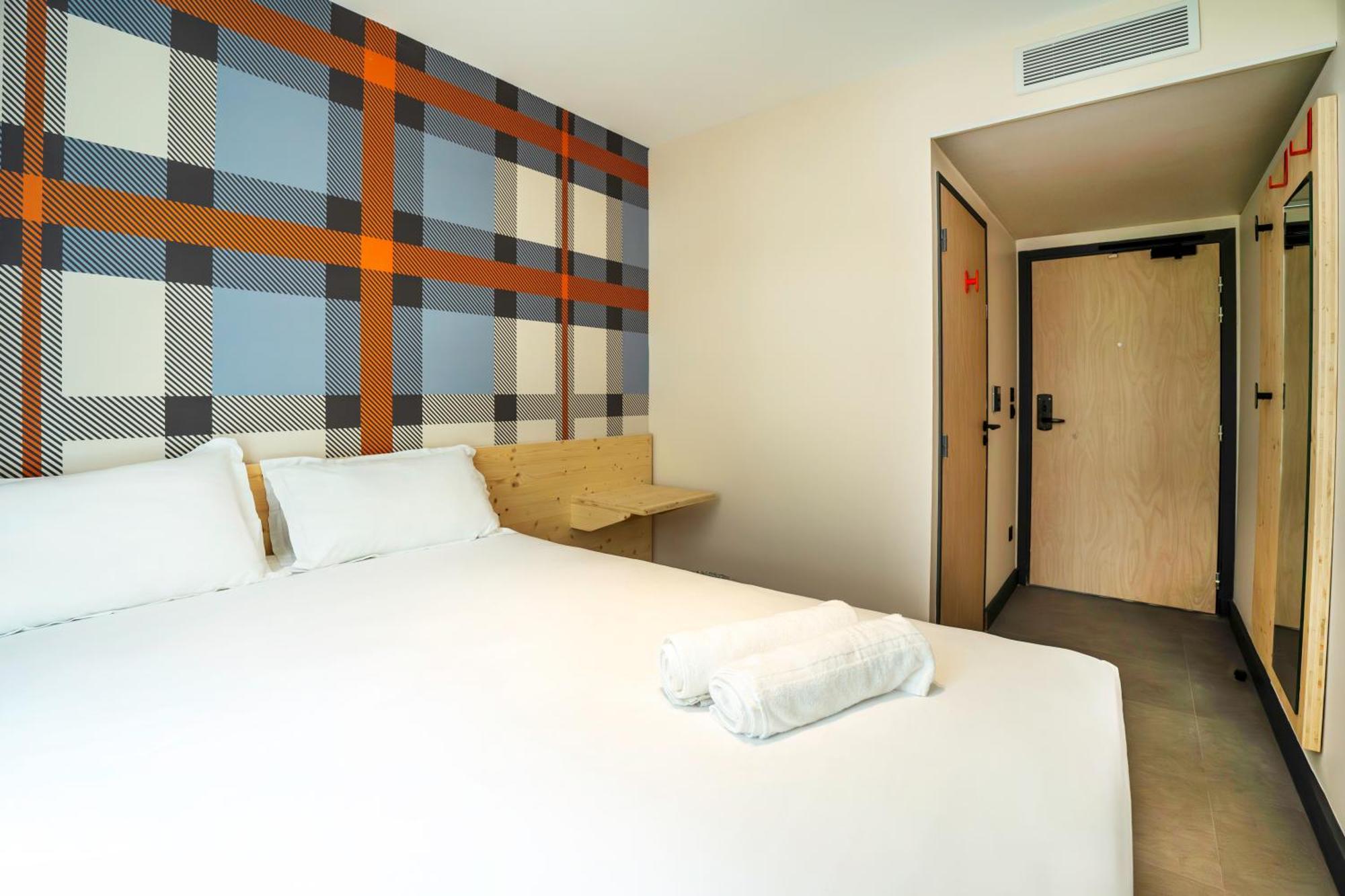 Easyhotel Marseille Euromed מראה חיצוני תמונה