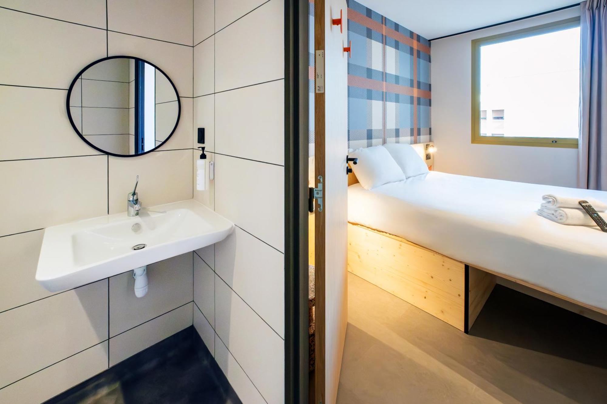 Easyhotel Marseille Euromed מראה חיצוני תמונה