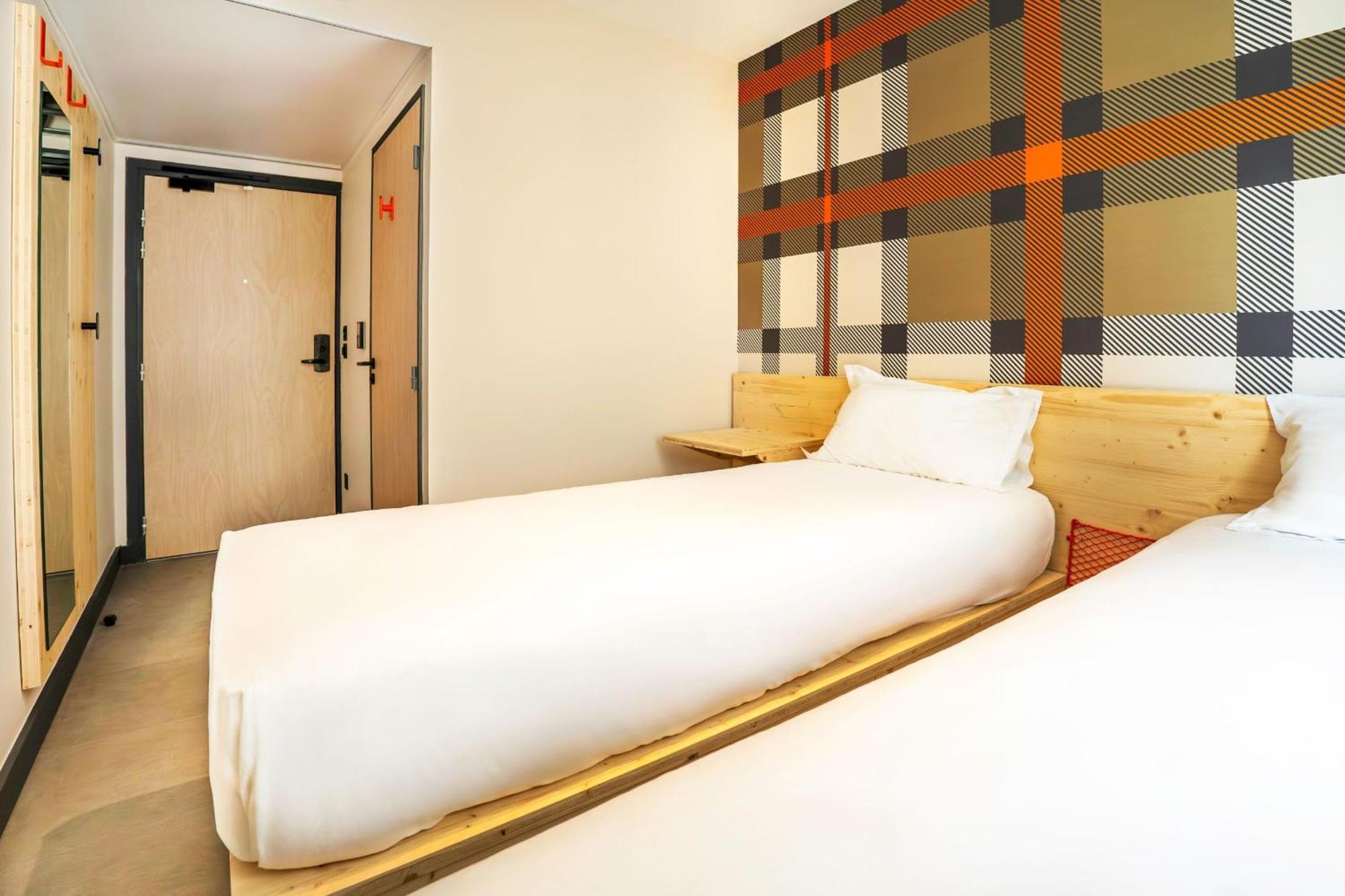 Easyhotel Marseille Euromed מראה חיצוני תמונה